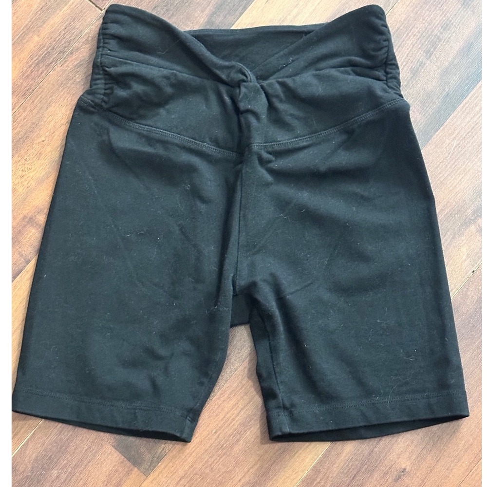 Victoria's Secret PINK Black Crossover V-Waist Bike Shorts‎ Metallic Logo Womens